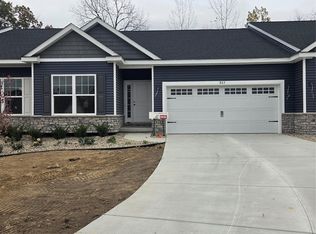 863 Oakwood Cir #23, Fenton, MI 48430