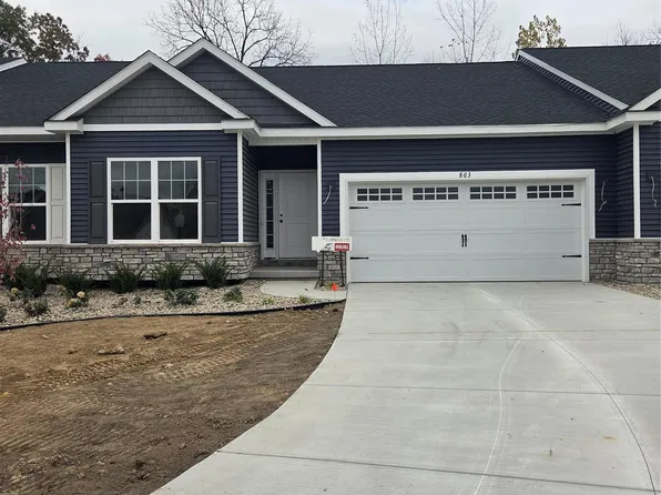 863 Oakwood Cir #23, Fenton, MI 48430