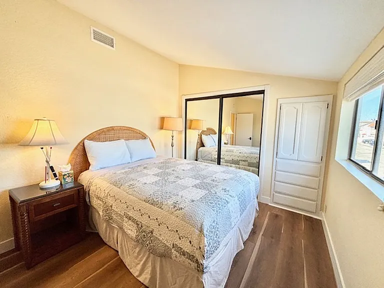 3949 Ocean Dr — Photo 17