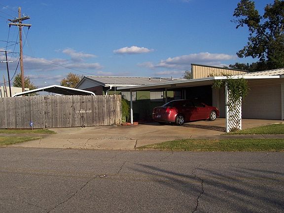 3rd image of 1409 Joyce Dr