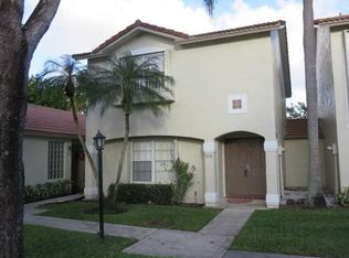 512 NW 108th Ter, Pembroke Pines, FL 33026