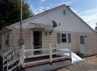 87 E Oak Rd, Vineland, NJ 08360