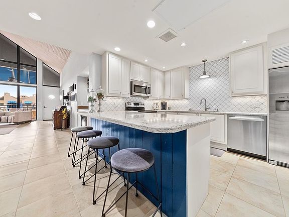 4th image of 429 Padre Blvd #38B