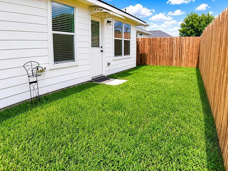 7543 Legacy Pines Dr — Photo 28