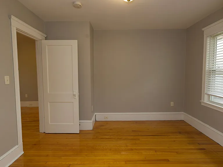 24 Webster St — Photo 17