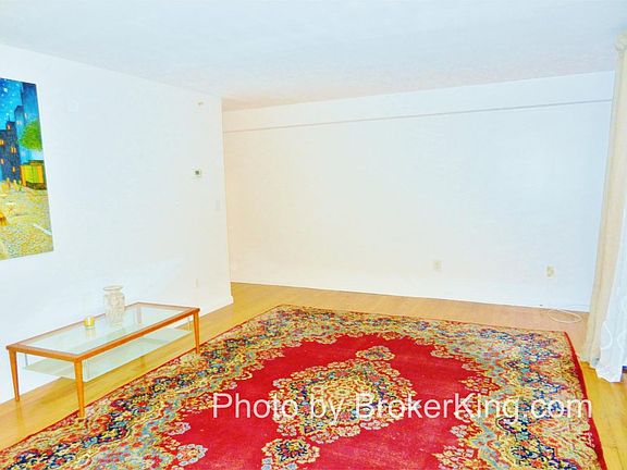 3rd image of 32 Whites Ave #F8802