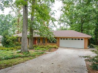 5981 Robin Hood Ln, Norcross, GA 30093