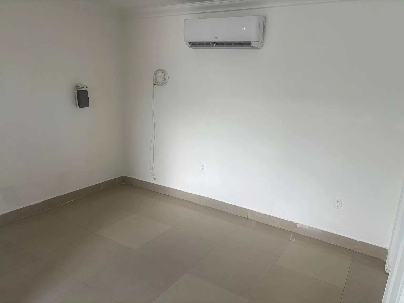 1 bed, 140 sqft, $1,090 — Photo 1