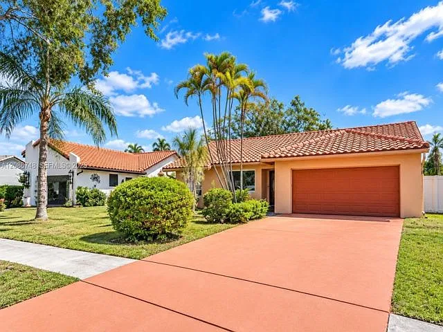 21034 Chinaberry Dr