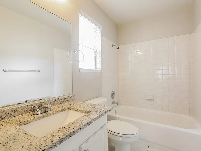 4136 Glenfield Cir — Photo 16