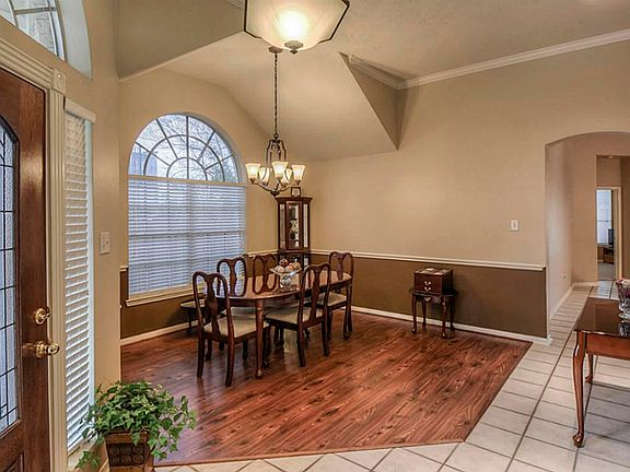 3rd image of 8619 Westcove Cir