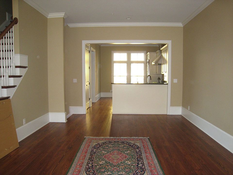 2nd image of 8 Marbel Ln