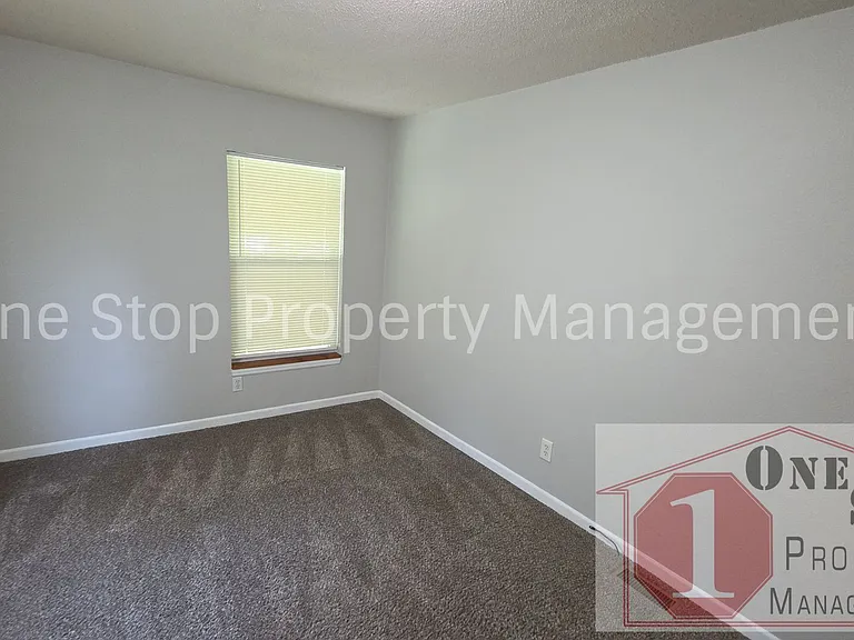 606 S Fairview Ave — Photo 11