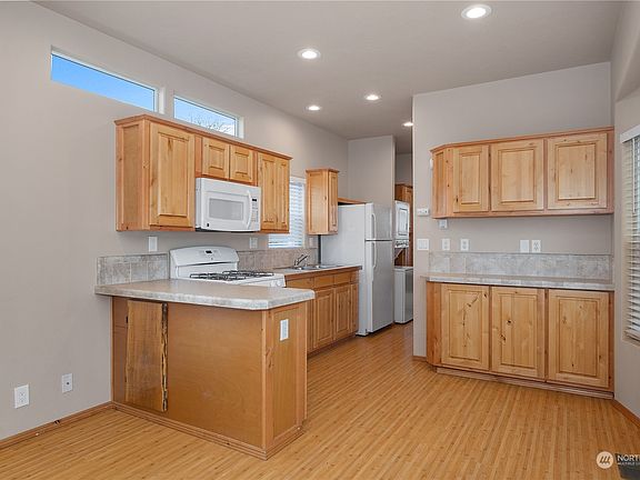 5th image of 8915 Wilkensen Road SE #3A