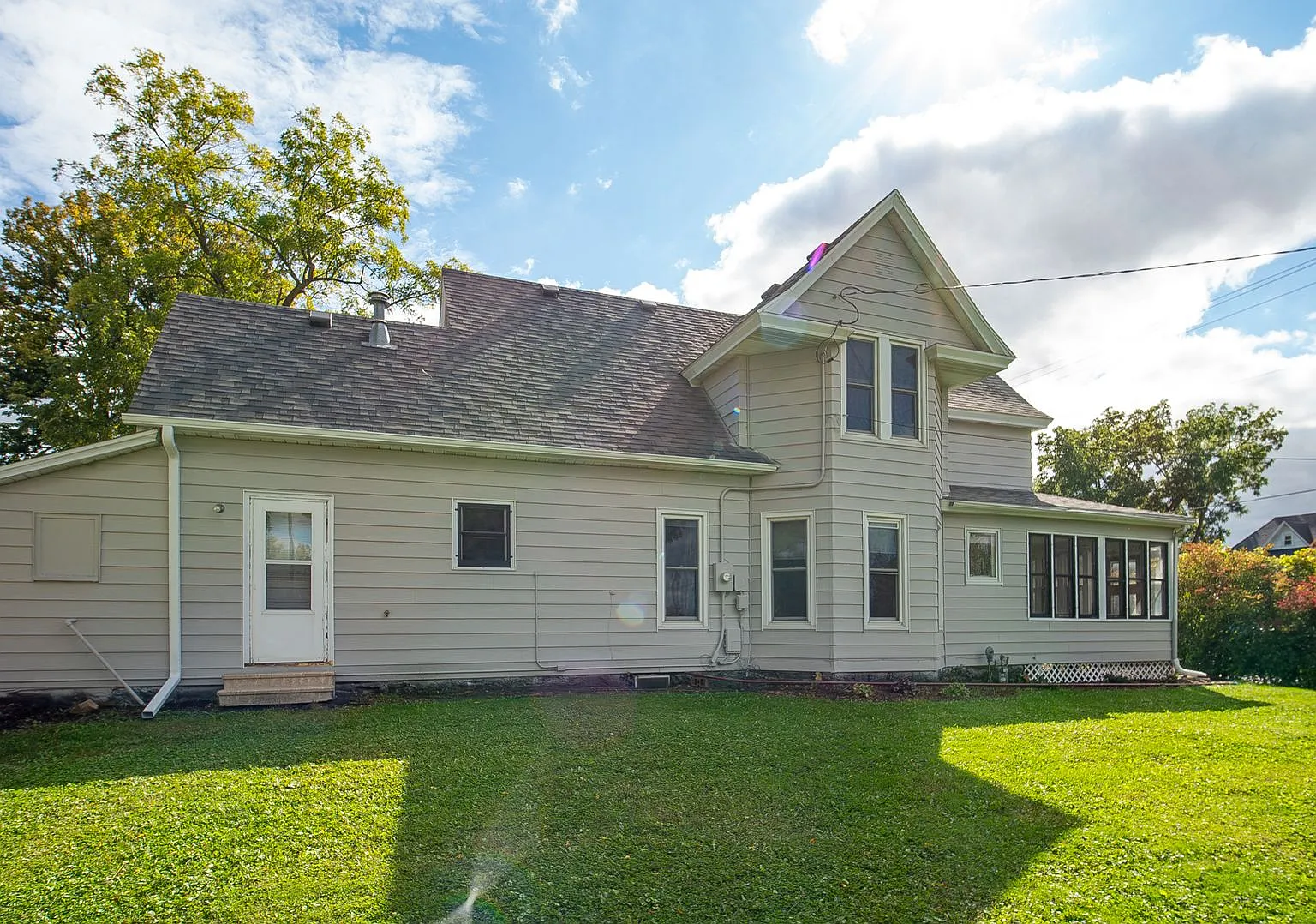 Small Town Charm | Close to Rochester | Great Green Space! — Photo 1