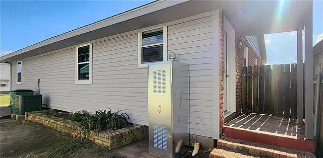 8009 Karen St — Photo 11