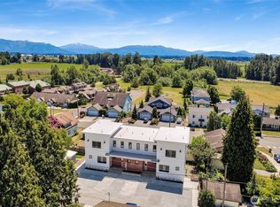 105 S 8th St #102, Lynden, WA 98264
