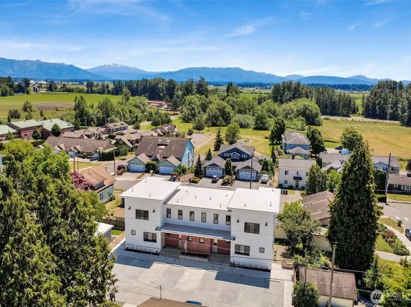 105 S 8th Street #102, Lynden, WA 98264