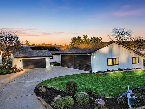 2nd image of 3053 Boeing Rd