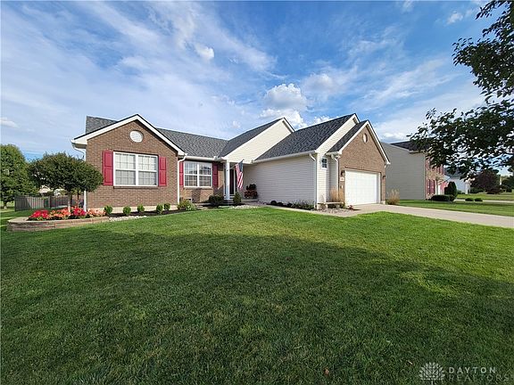 5th image of 44 Oleander Dr