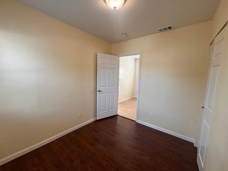 285 Sunset Blvd — Photo 9