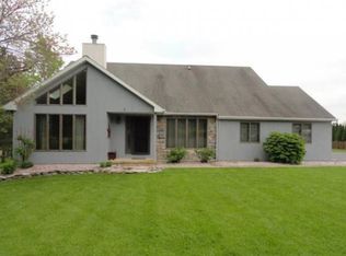 2812 Raspberry Ln, Coplay, PA 18037