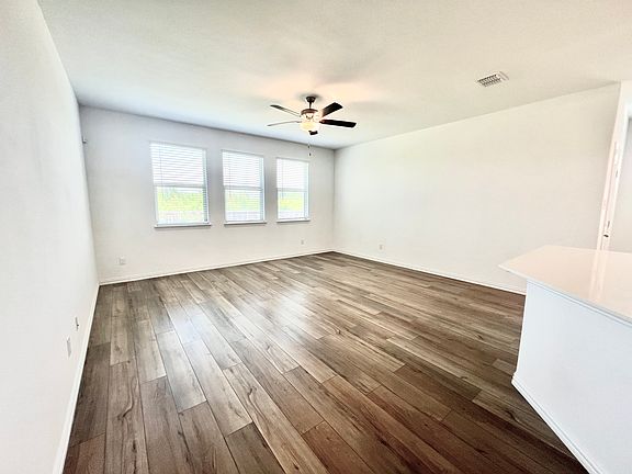 4th image of 1201 Ipkiss Ave