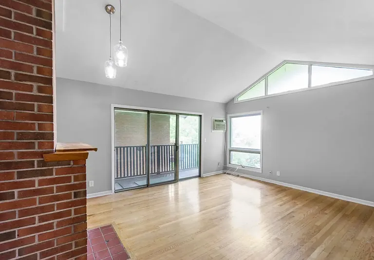 101 Waldorf Pkwy #14 — Photo 5