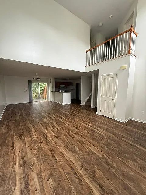 2 bed, 4.0 bath, 2000 sqft, $2,495 — Photo 2