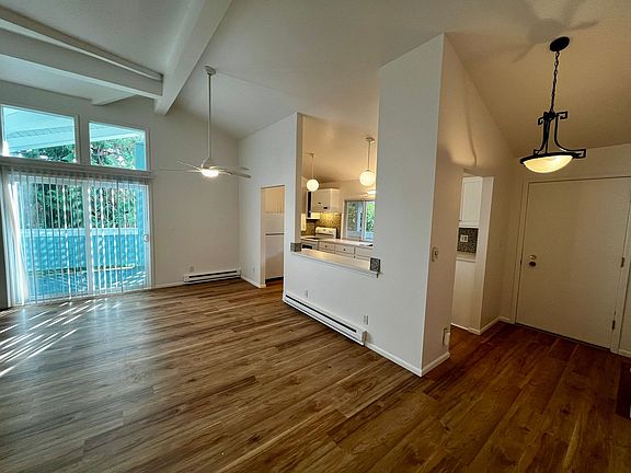 5th image of 650 Ericksen Ave NE #2