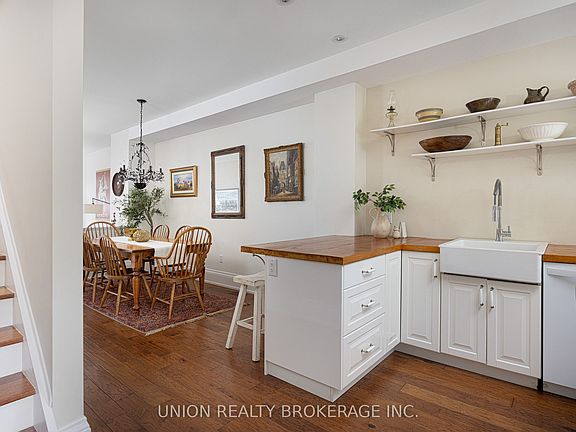 5th image of 221 Craven Rd