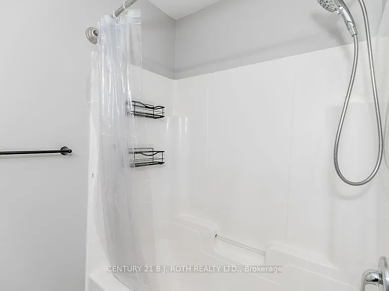 430 Mapleview Dr E #18 — Photo 31