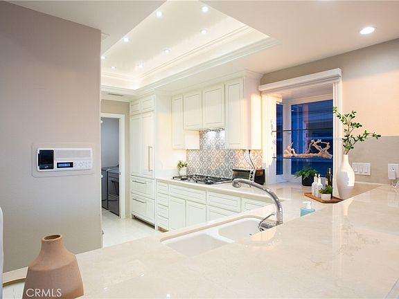 4th image of 2712 W Oceanfront