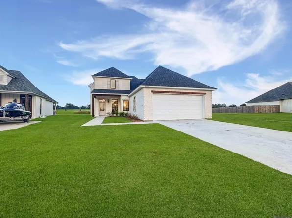 39551 Hernando De Soto Dr, Darrow, LA 70725