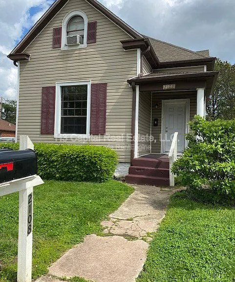 2108 Washington Ave #C — Photo 1