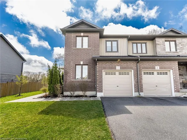 135 Hardcastle Dr #1, Cambridge, ON N1S 0B6
