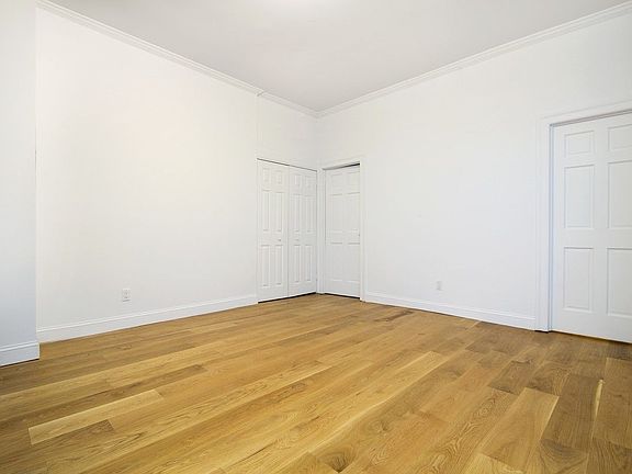 5th image of 107 Christopher St #4A