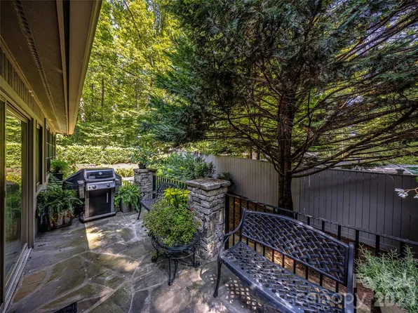 64 Toxaway Shrs Unit 2, Lake Toxaway, NC 28747