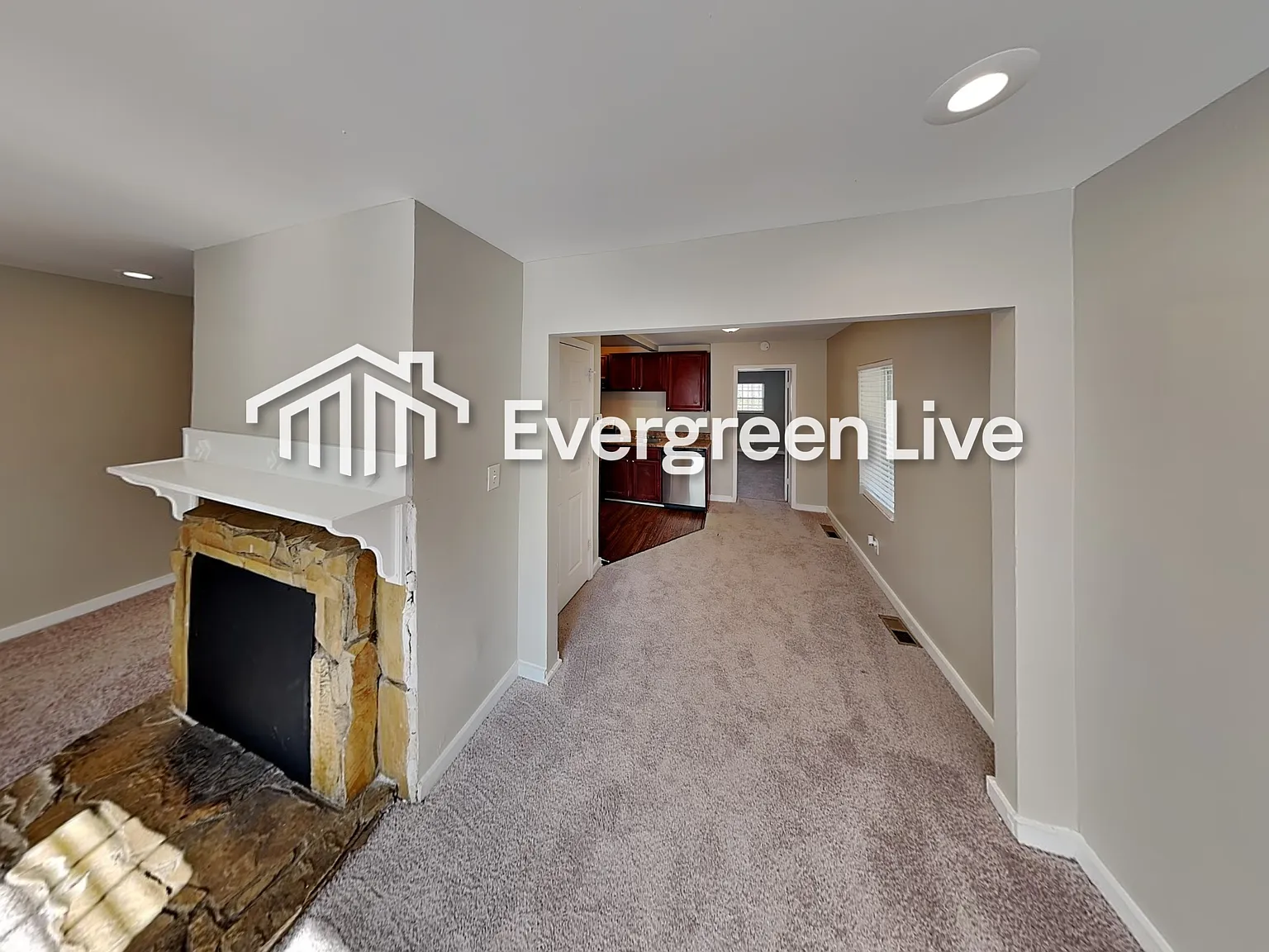 4 bed, 2.0 bath, 1209 sqft, $1,595 — Photo 2