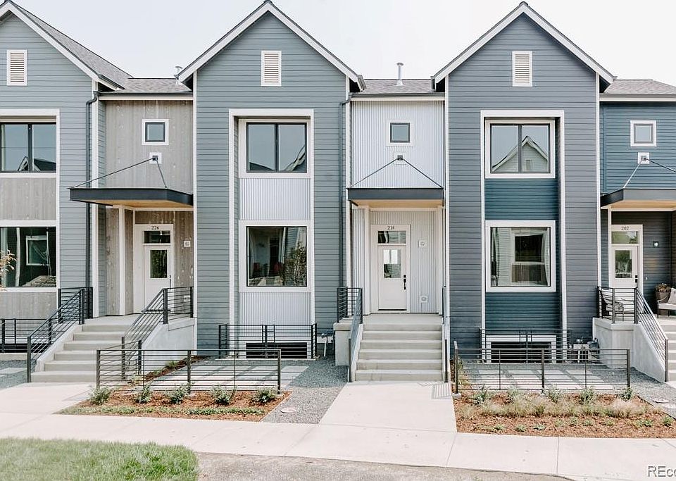 1st image of 279 Clementina St