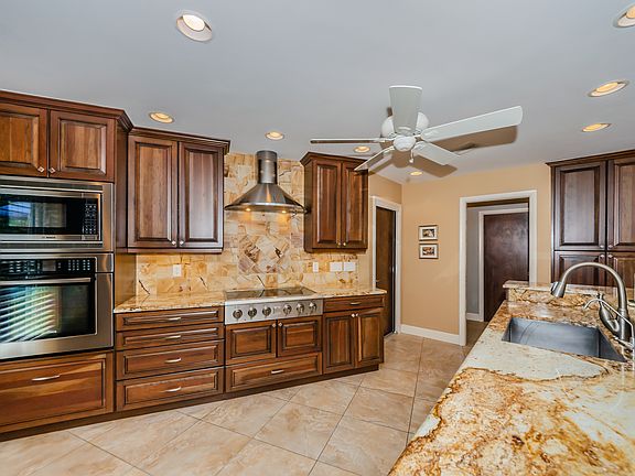 5th image of 3124 Swan Ln