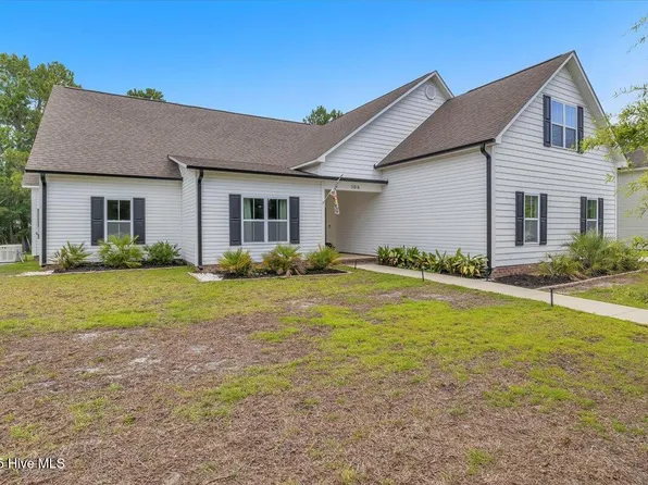 106 Roughleaf Trail, Hampstead, NC 28443
