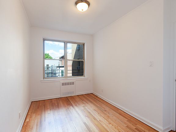 4th image of 100 8th Ave APT 3E