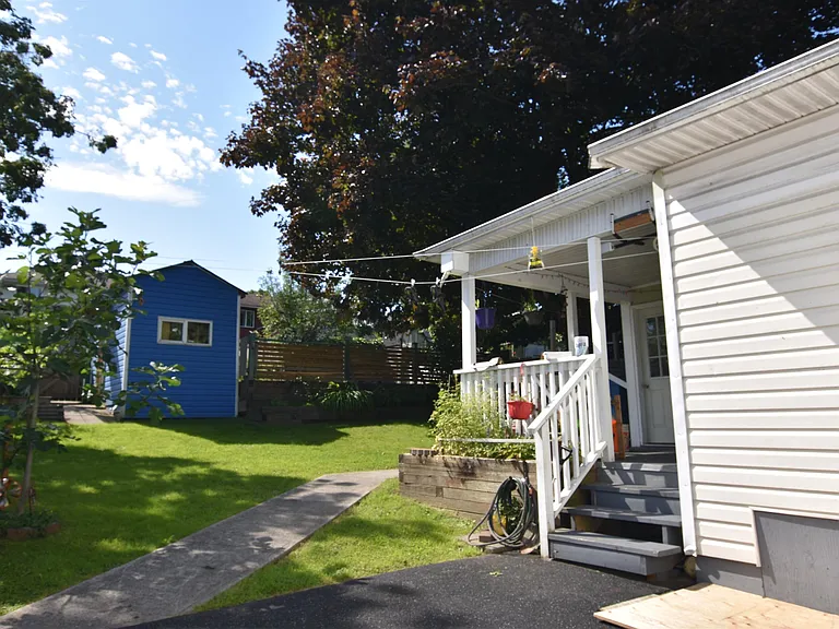 511 Wilson St — Photo 15