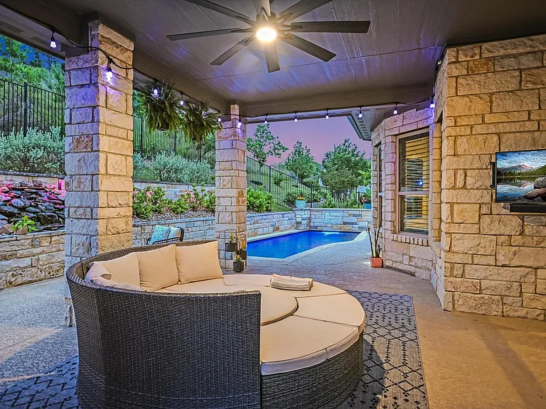 603 Anfield Cir — Photo 33