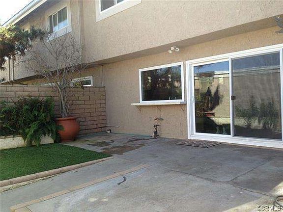 3rd image of 5036 Hampton Ct