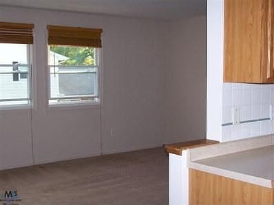 4th image of 896 Jordan Creek Dr
