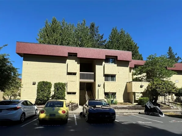 14006 SE 6th St 14, Bellevue, WA 98007