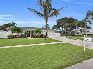 72 Willow Rd, Tequesta, FL 33469