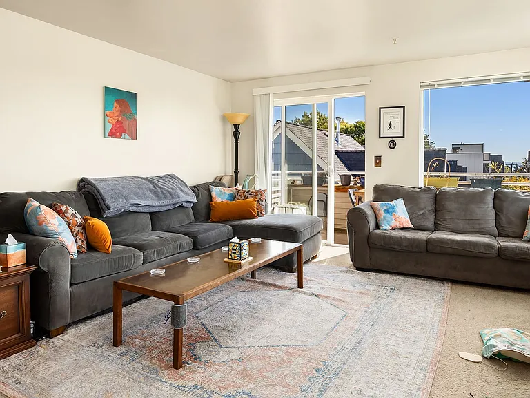 Nordhaven Apartments — Photo 10